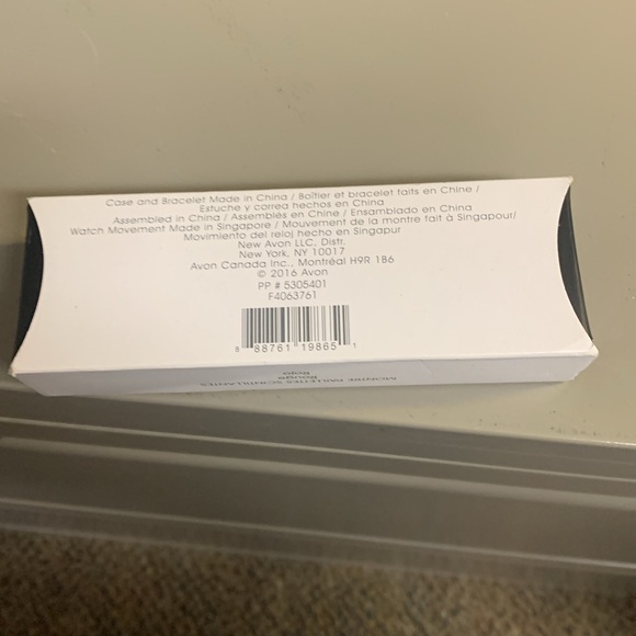 Avon Glitter Sparkle Strap Watch Red Brand New in Box - Picture 15 of 15